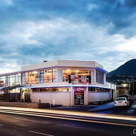 Nightcap At Carlyle Hotel Derwent Park Buitenkant foto